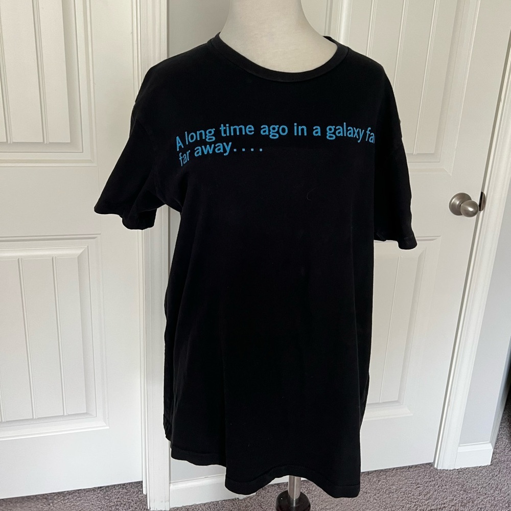 Star Wars black tee shirt. Size M.